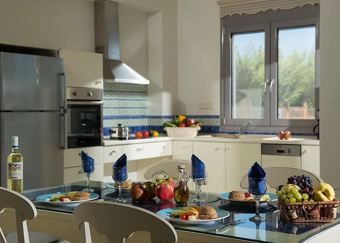 Danae Hersonissos (Crete)